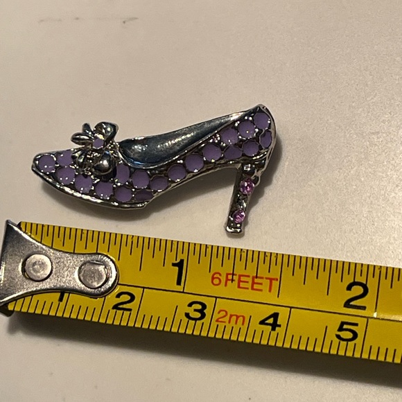 NWOT Purple high heel pin/brooch. - Picture 7 of 8
